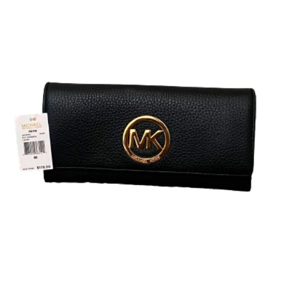 Michael Kors Fulton Flap Continental Wallet. - Picture 1 of 6